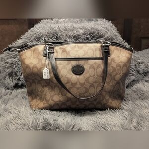 Coach Peyton Signature Shoulder Bag